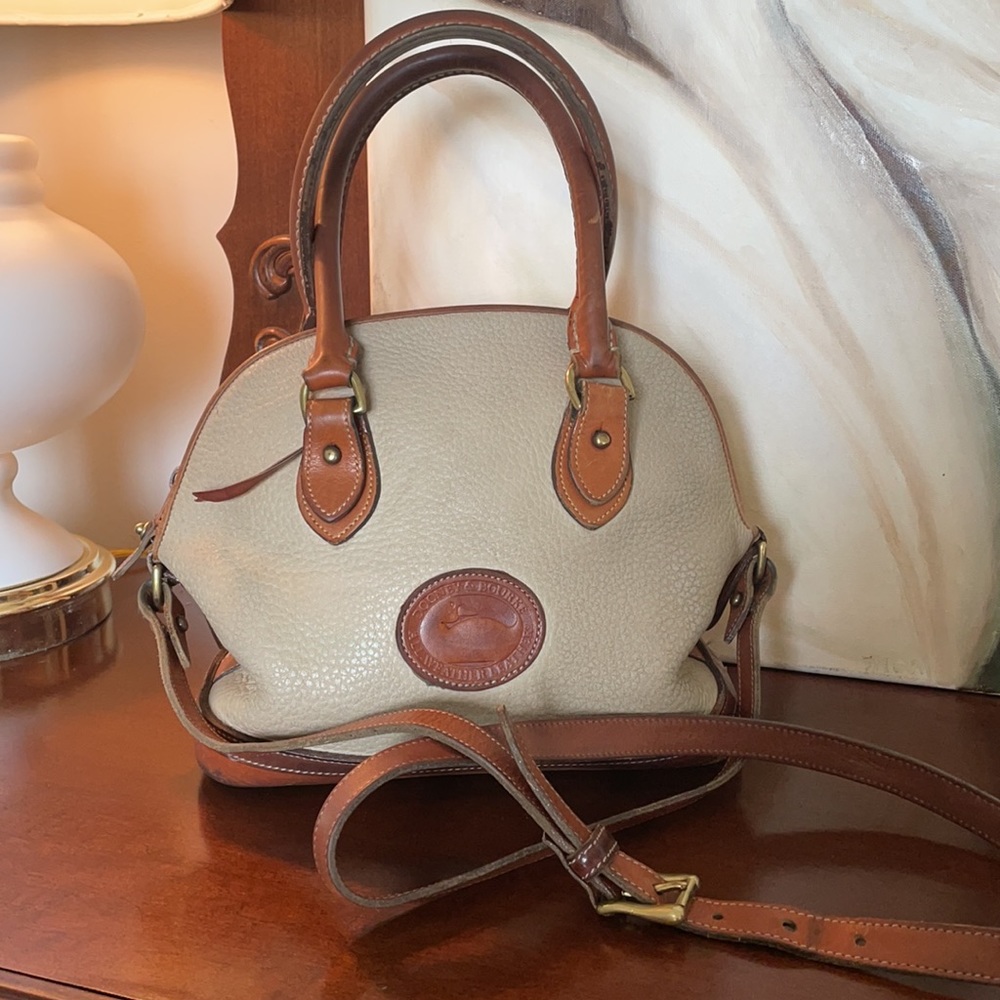 Vintage Dooney&Bourke cross body leather purse